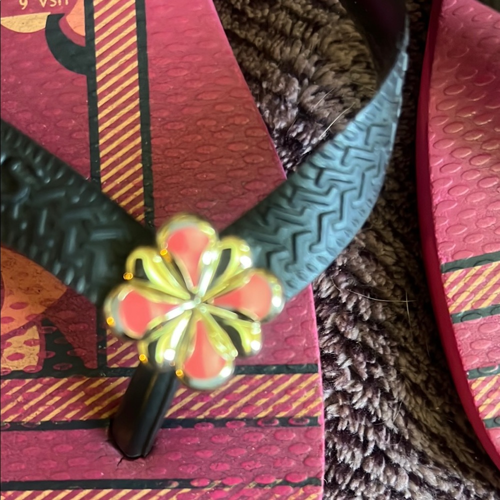 Havaianas Vibrant Floral Sandals size 6 great used condition - Picture 4 of 6